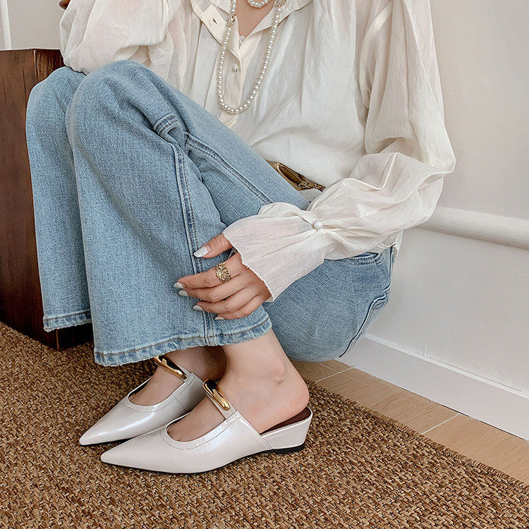 2025年新款春季女鞋金属扣一字带尖头平底拖鞋室外穿百搭包头半拖,户外/登山/野营/旅行用品,登山鞋/徒步鞋,淘宝优惠券,粉丝福利购,淘宝优惠卷