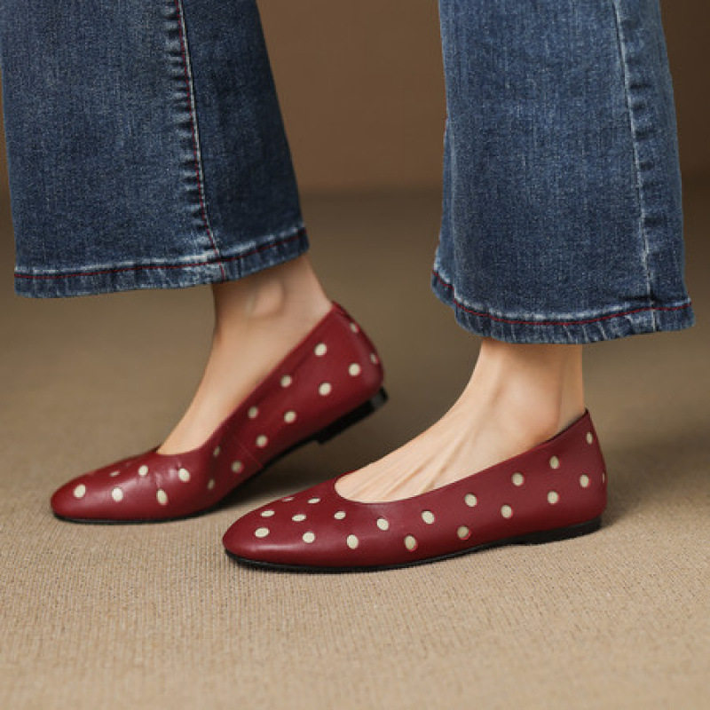 2025新款真皮复古方头浅口平底单鞋女舒适百搭镂空透气软底奶奶鞋,户外/登山/野营/旅行用品,登山鞋/徒步鞋,淘宝优惠券,粉丝福利购,淘宝优惠卷