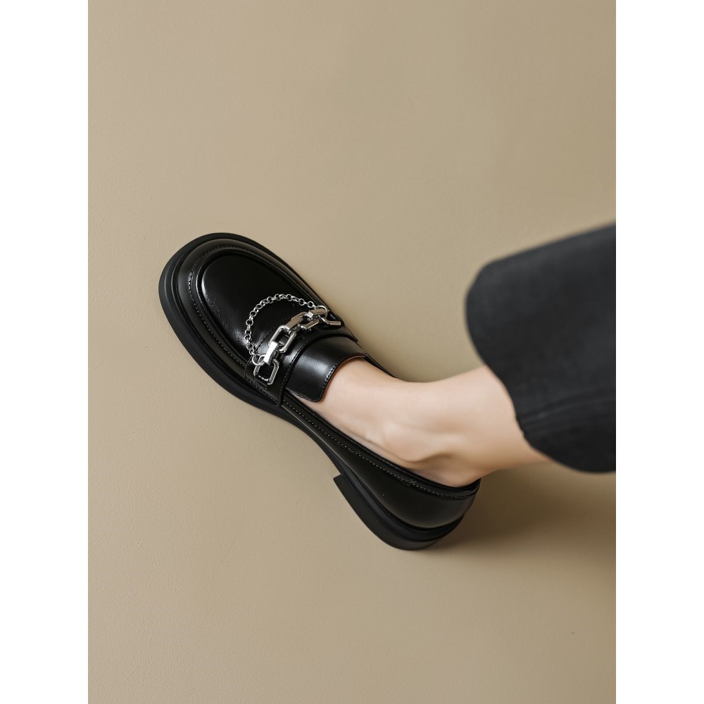 英伦风复古金属链条平底小皮鞋20