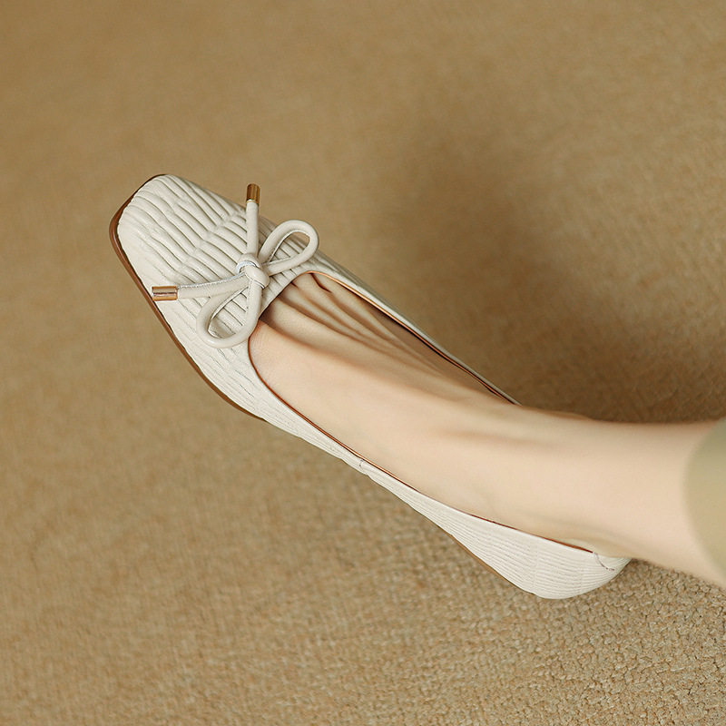 真皮方头蝴蝶结浅口单鞋女2024春秋新款百搭粗跟奶奶鞋软底豆豆鞋,户外/登山/野营/旅行用品,登山鞋/徒步鞋,淘宝优惠券,粉丝福利购,淘宝优惠卷