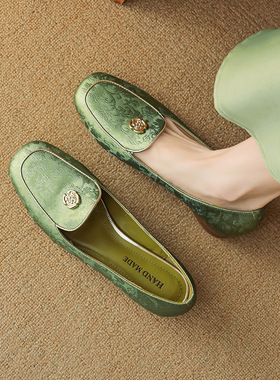 女鞋2024春季新款通勤粗跟国风圆头绿色真皮鞋子浅口低跟女士单鞋