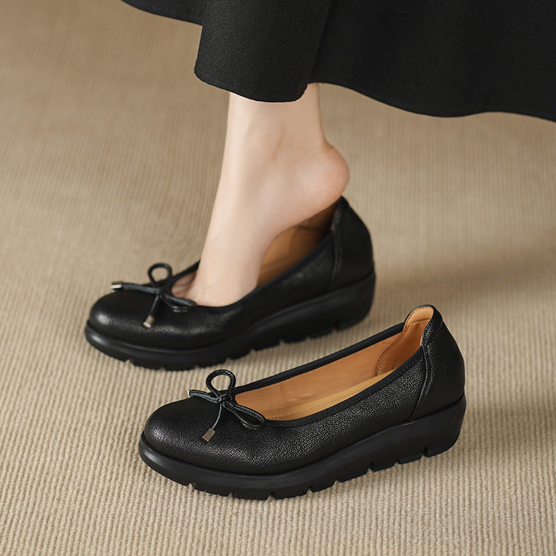 法式软羊皮小皮鞋女简约新款真皮浅口单鞋通勤软底奶奶妈妈工作鞋