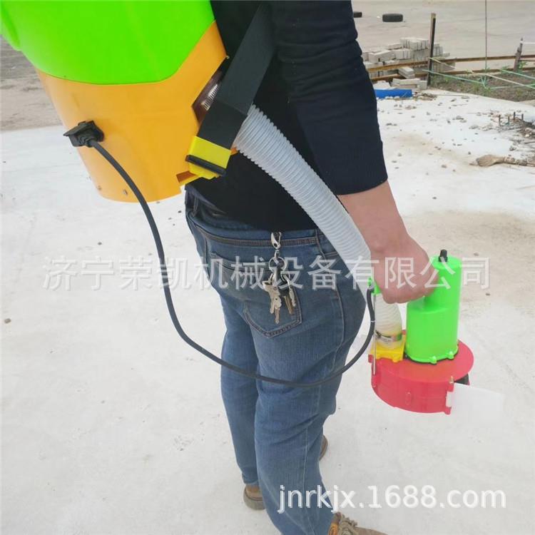 新款后背式撒肥器 多功能电动撒种撒肥器农家肥抛撒机 撒肥器价格