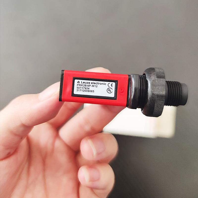 现货Leuze/PRK28/4P-M12带偏振光片镜的镜反射型光电传感器