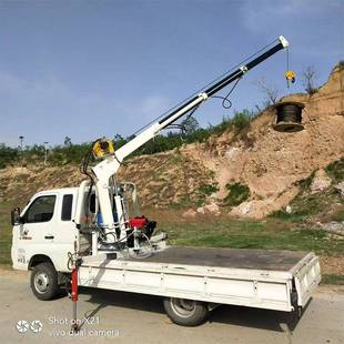 车载小型液压随车吊伸缩臂自动旋转车载吊机小型1吨2吨拖拉机吊机