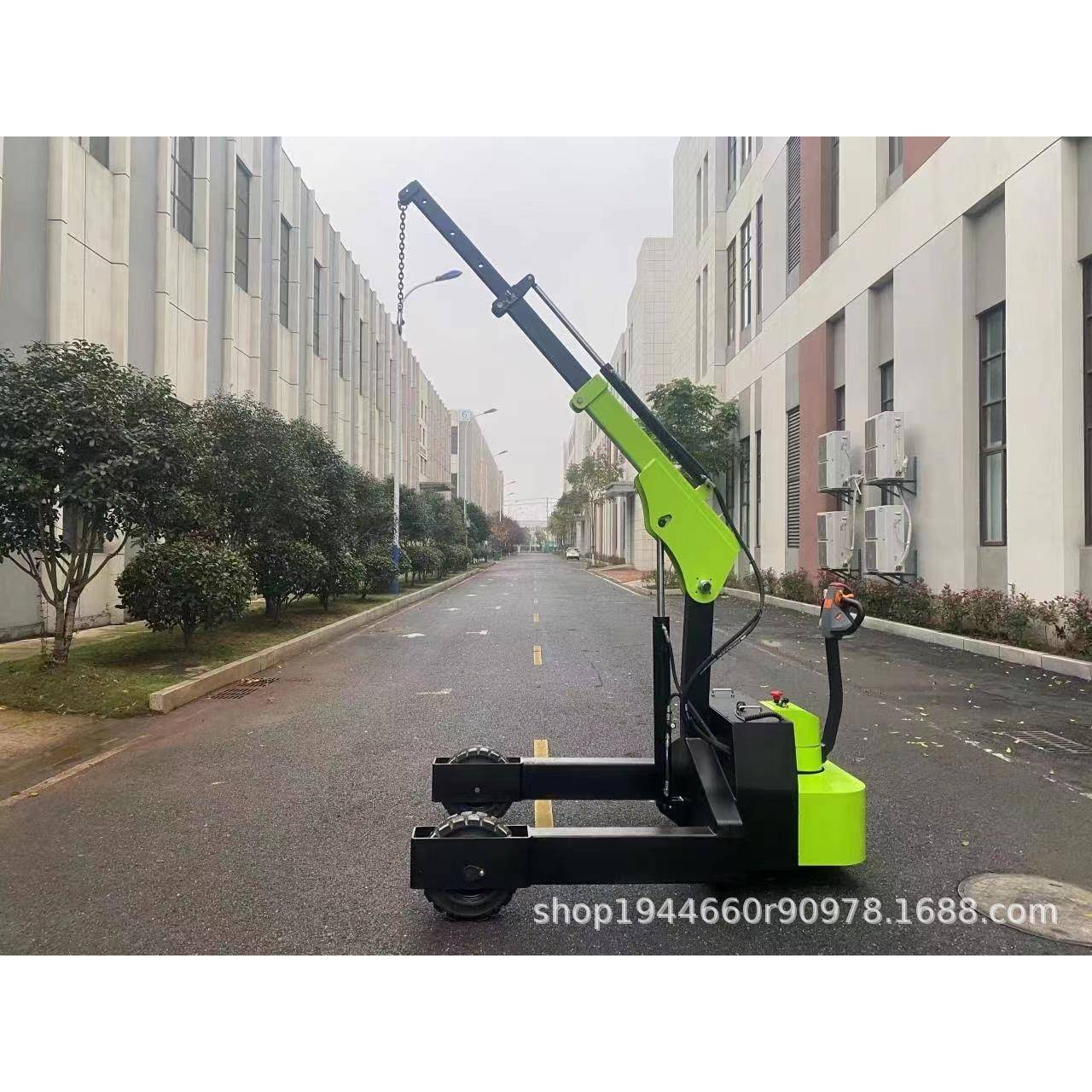 钧力全电动堆高吊机电动行走电动升降举升吊机越野型全电动吊机