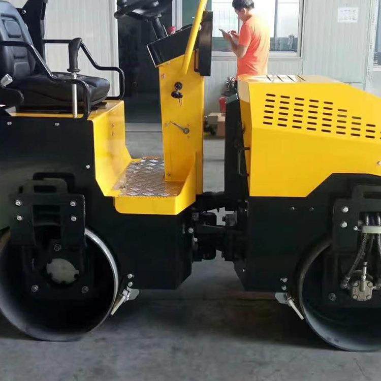 中旺座驾式压路机双驱双振压路机器钢轮小型压土机,鲜花速递/花卉仿真/绿植园艺,割草机/草坪机,淘宝优惠券,粉丝福利购,淘宝优惠卷