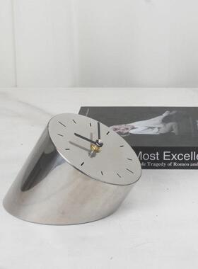 简现金属不锈VWI钢斜约面时家钟摆件居样板房售代楼处卧室桌面装