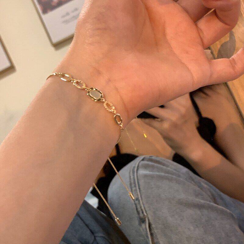 新款ins轻奢猫眼石手链手年高级感潮小众设计2022秋冬手镯女饰品