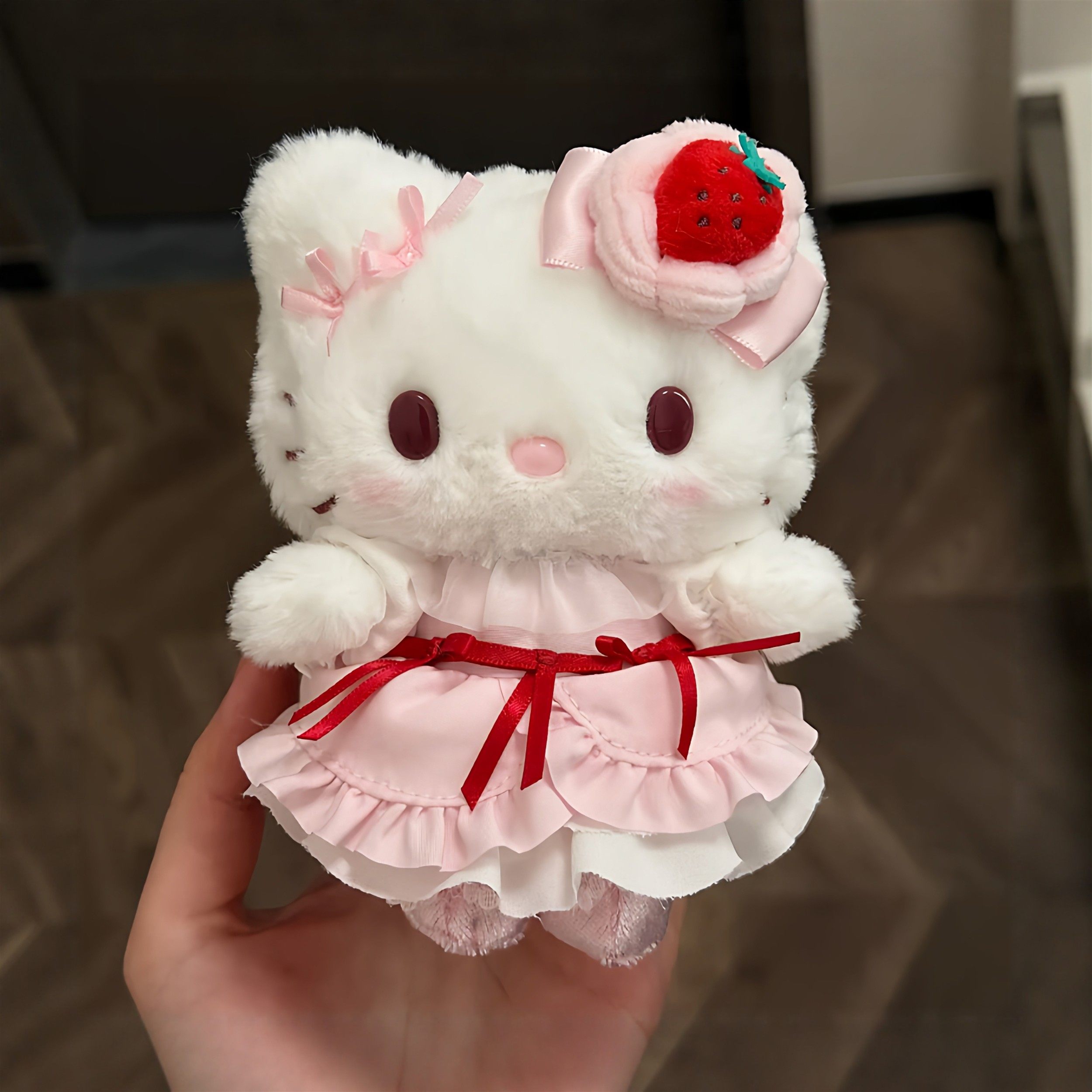 日版中古草莓蛋糕猫猫挂件美乐蒂毛绒挂件公仔书包挂饰生日礼物,模玩/动漫/周边/娃圈三坑/桌游,动漫毛绒/抱枕/坐垫,淘宝优惠券,粉丝福利购,淘宝优惠卷