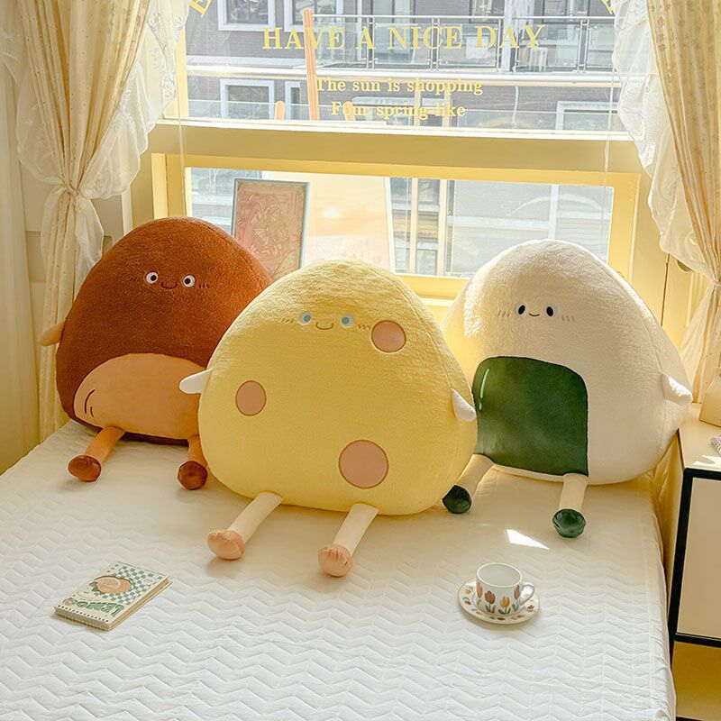 卡通饭团毛绒抱枕沙发客厅女y生宿舍床上午睡枕座椅靠垫护腰靠背
