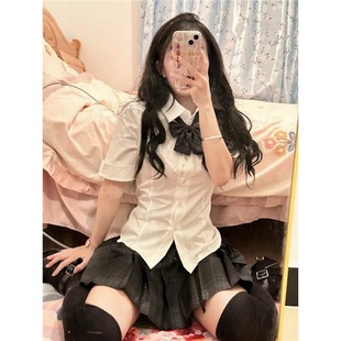jk制服夏季 白色衬衣女显瘦高腰百褶短格裙复古三件套潮 款 收腰短袖