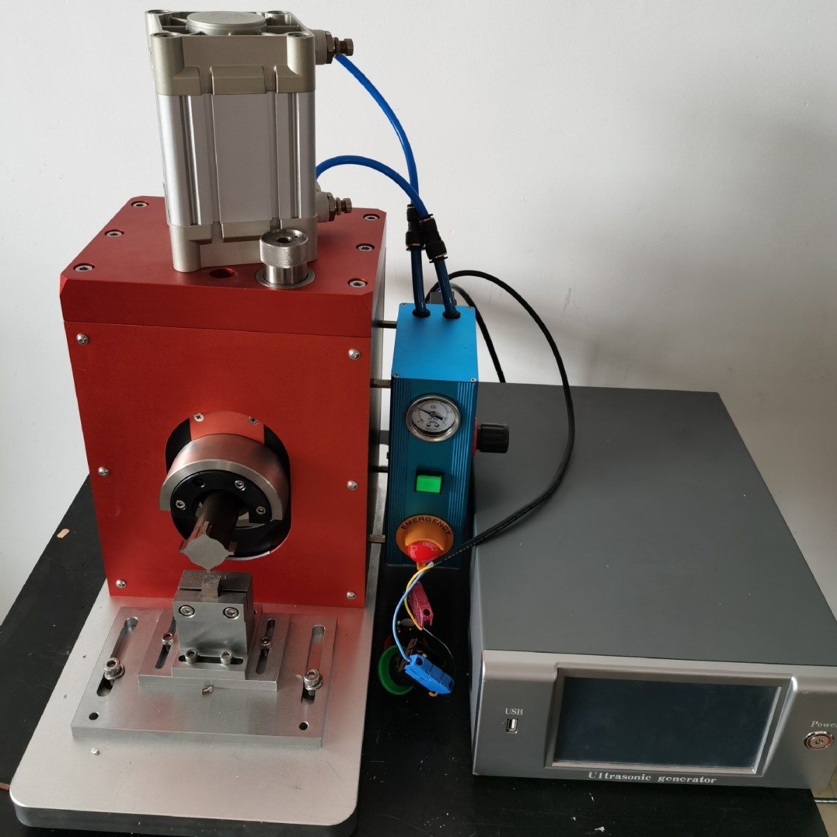 超声波电线与连接器金属焊接 电容极片 超声波金属焊接机厂家制造