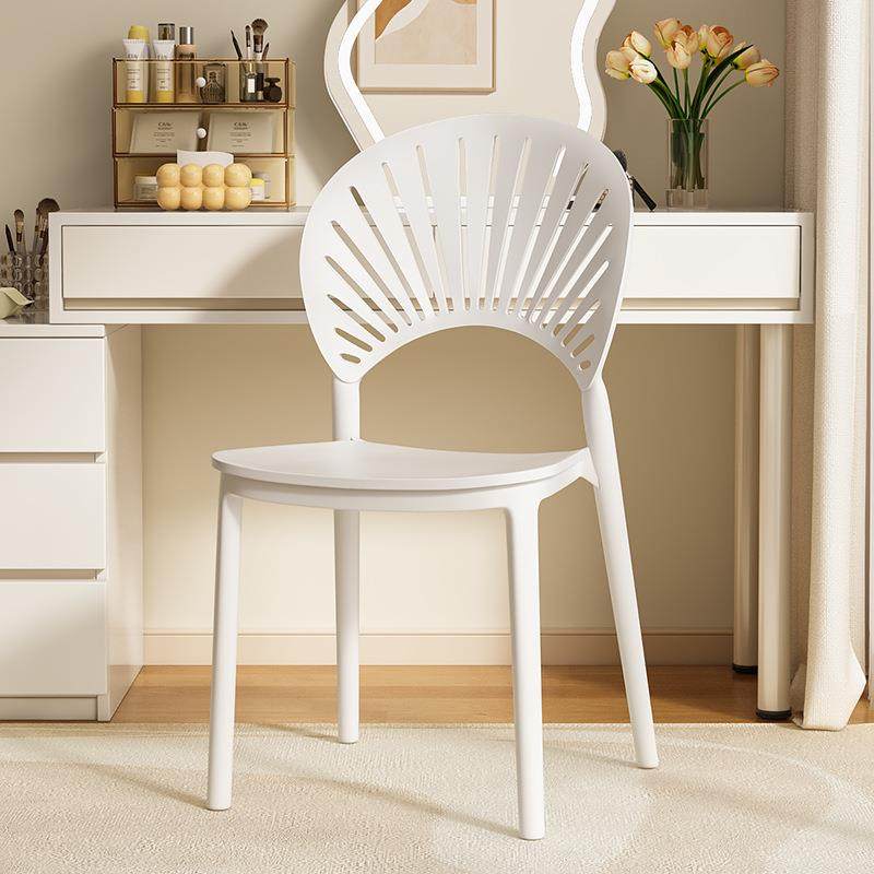 奶油风化妆凳女生卧室梳妆台椅子现代简约家用可叠放塑料加厚凳子,工业油品/胶粘/化学/实验室用品,其他实验室设备,淘宝优惠券,粉丝福利购,淘宝优惠卷