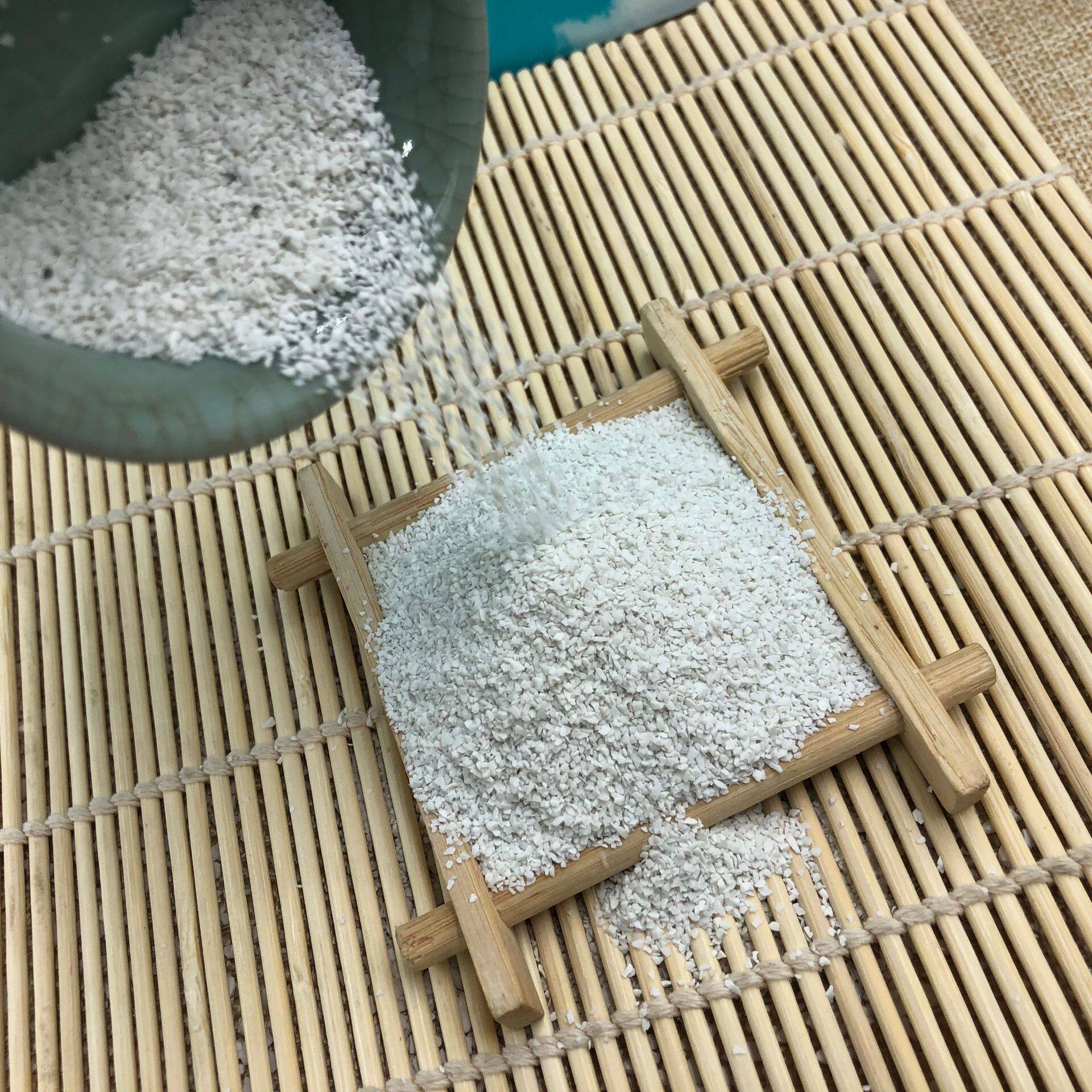 厂家供应陶瓷颗粒地坪跑道用瓷粒骨瓷颗粒透水砖用陶瓷颗粒瓷白砂