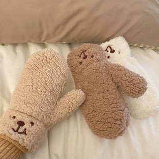 歪嘴熊手套保暖防寒学生可爱毛绒骑车系绳全包手套女冬高颜值