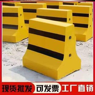 水泥防撞隔离墩*济南石块阻挡器道路路口底座基停车场50x80FIA