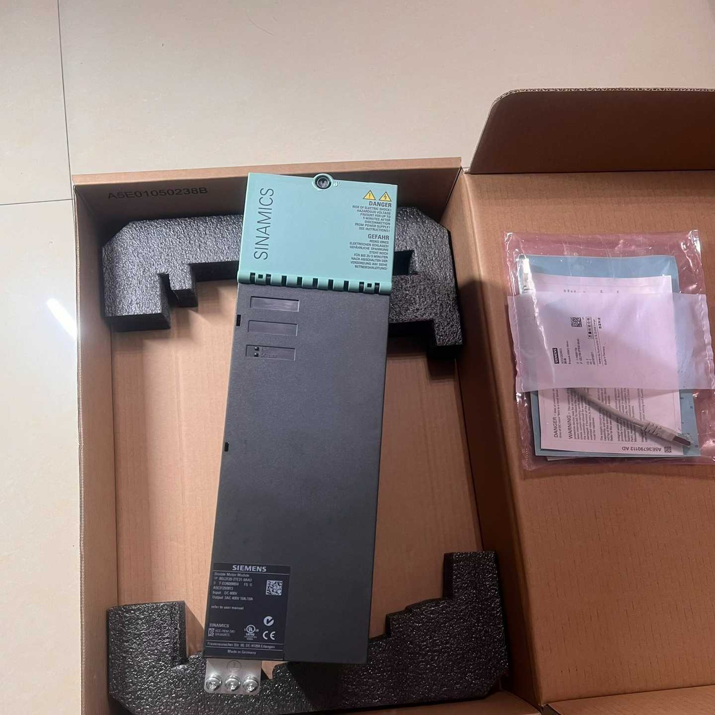 6SL3120-2TE21-8AA3 99新带包装 质保【卡奥电子】