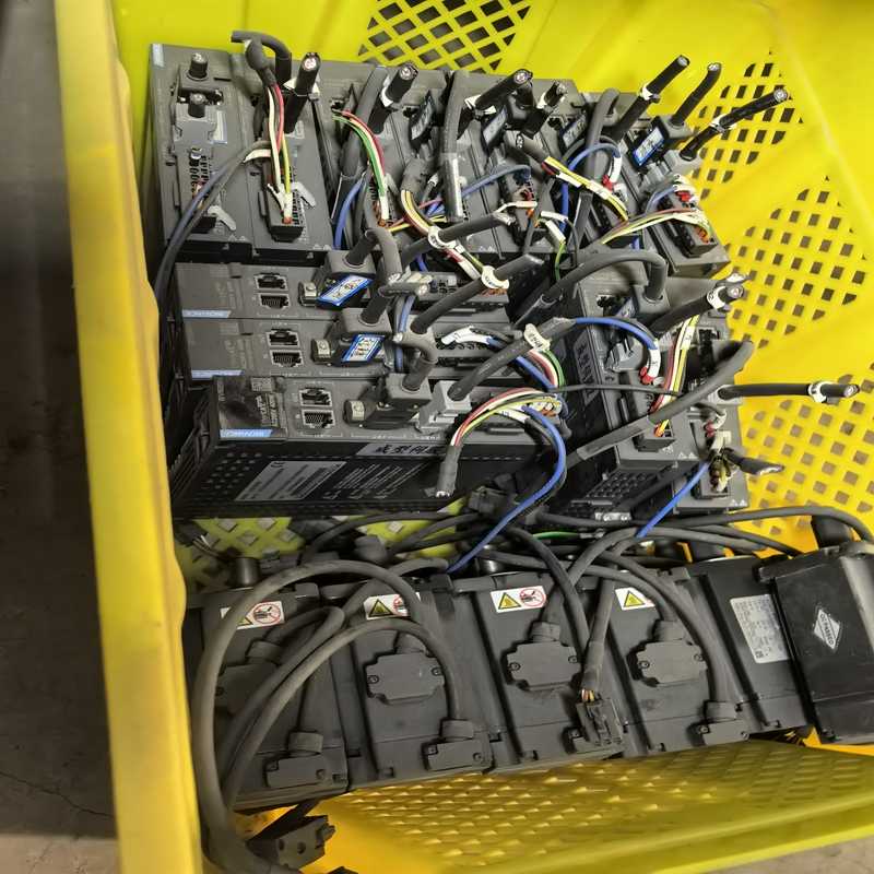 (询价)汇川SV635NS2R8I伺服驱动器，功能正常，MS1H