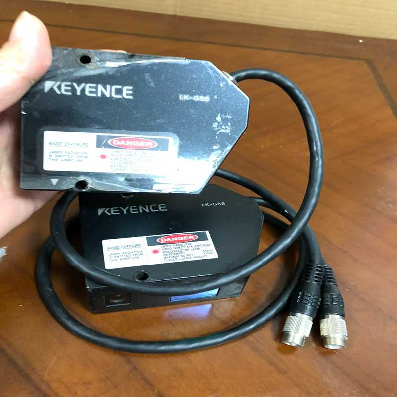 询价~基恩士KEYENCE激光传感器 LK-G80 成色一般。