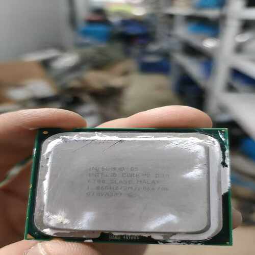 【星慕电子】INTEL主板，型号DESKTOP BOARD，配有cpu根
