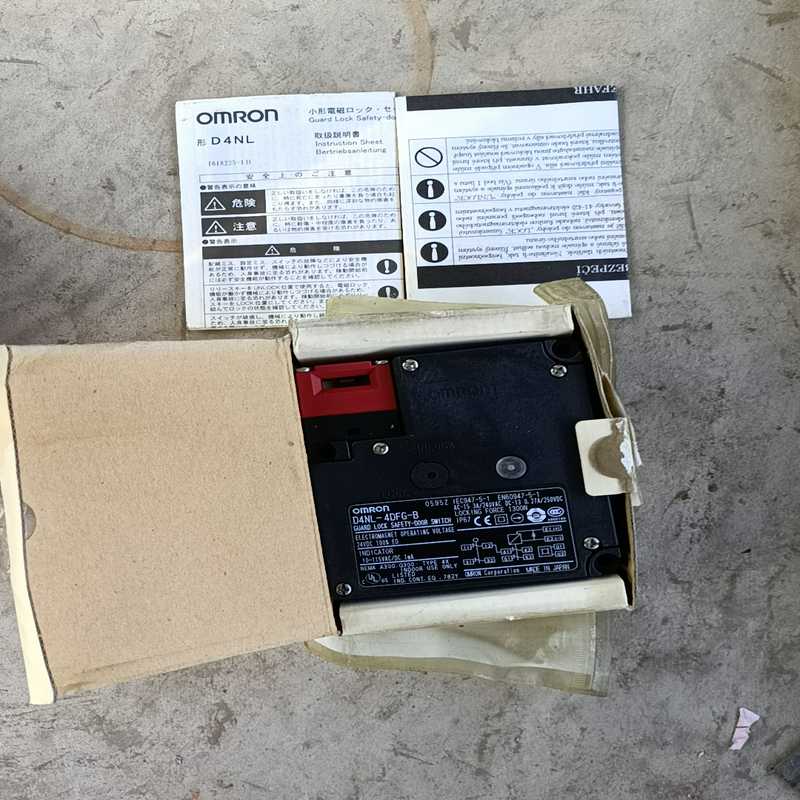 安全门电磁限位开关欧姆龙D4NL-1DFG-B-询价客服