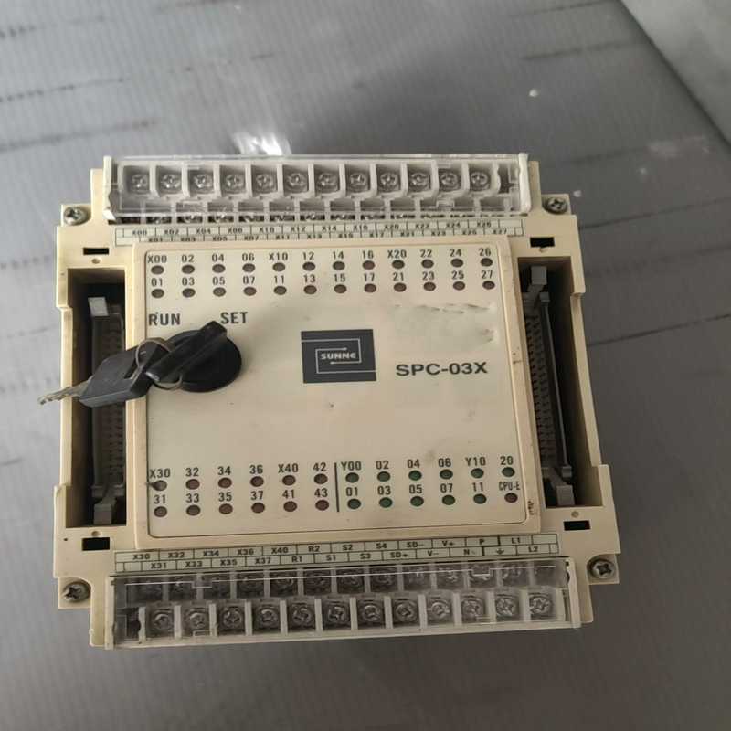 金丰PLC SPC-03X主机，成色如图，功能包好，实物图【鑫鑫商