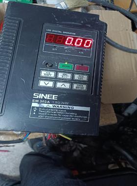 【星慕电子】EM303A-2R2G正弦变频器2.2KW/3KW，正常