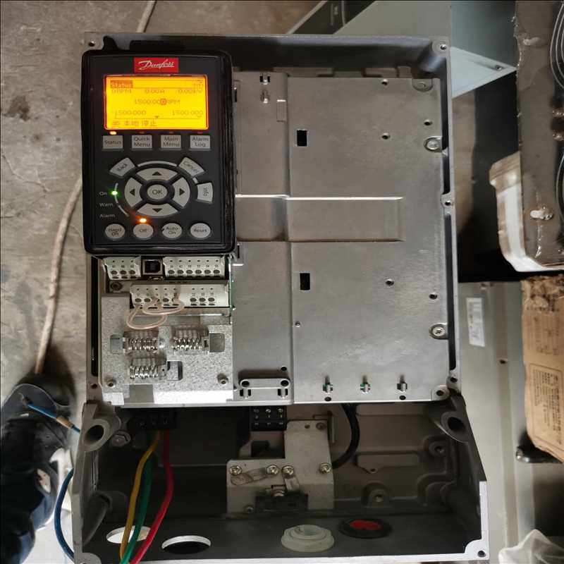 丹佛斯防水FC301拆机1.5KW变频器（耶耶电子）