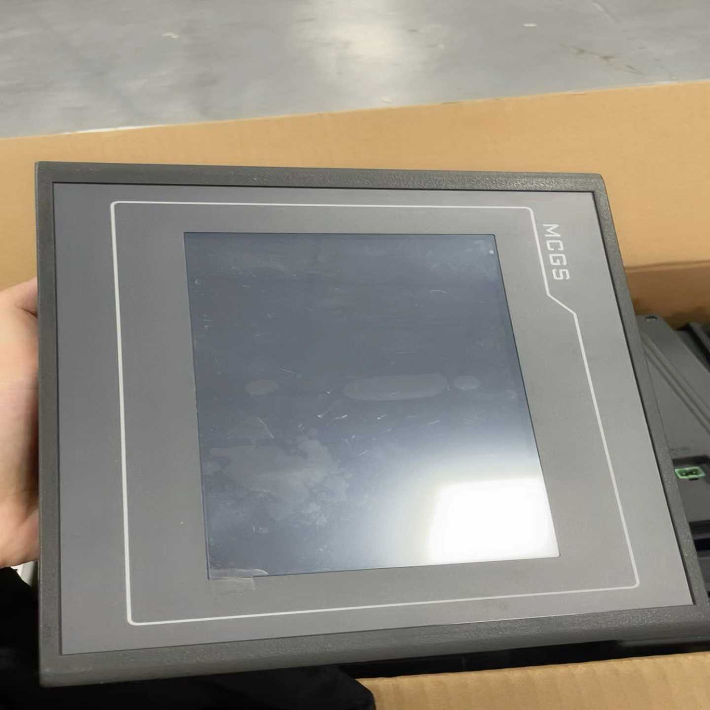 议价昆仑通态触摸屏，TPC7032KX