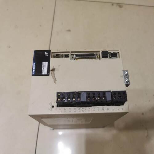 安川SGD7S一120A00A驱动器。实物图拍照，的联系~询价
