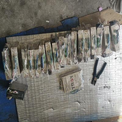 议~件DB120－2秦泰驱动器120瓦的，图片是来的