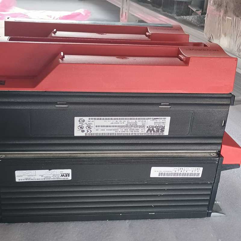 SEW变频器MDX61B0110-5A3-4-00/0T实物（地坛设备）