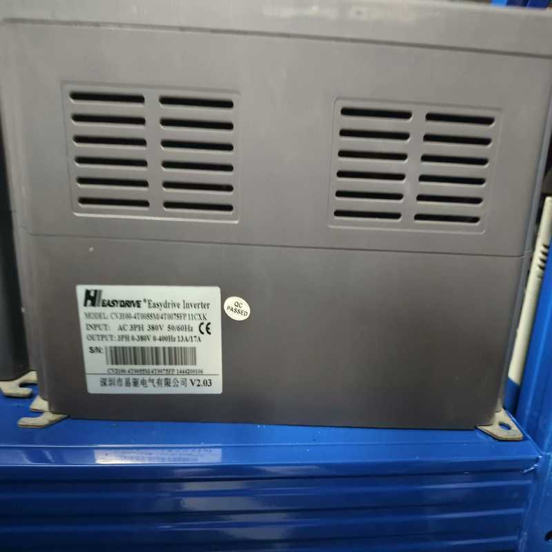 易驱变频器CV3100-4T0055M的一台（电子设备）