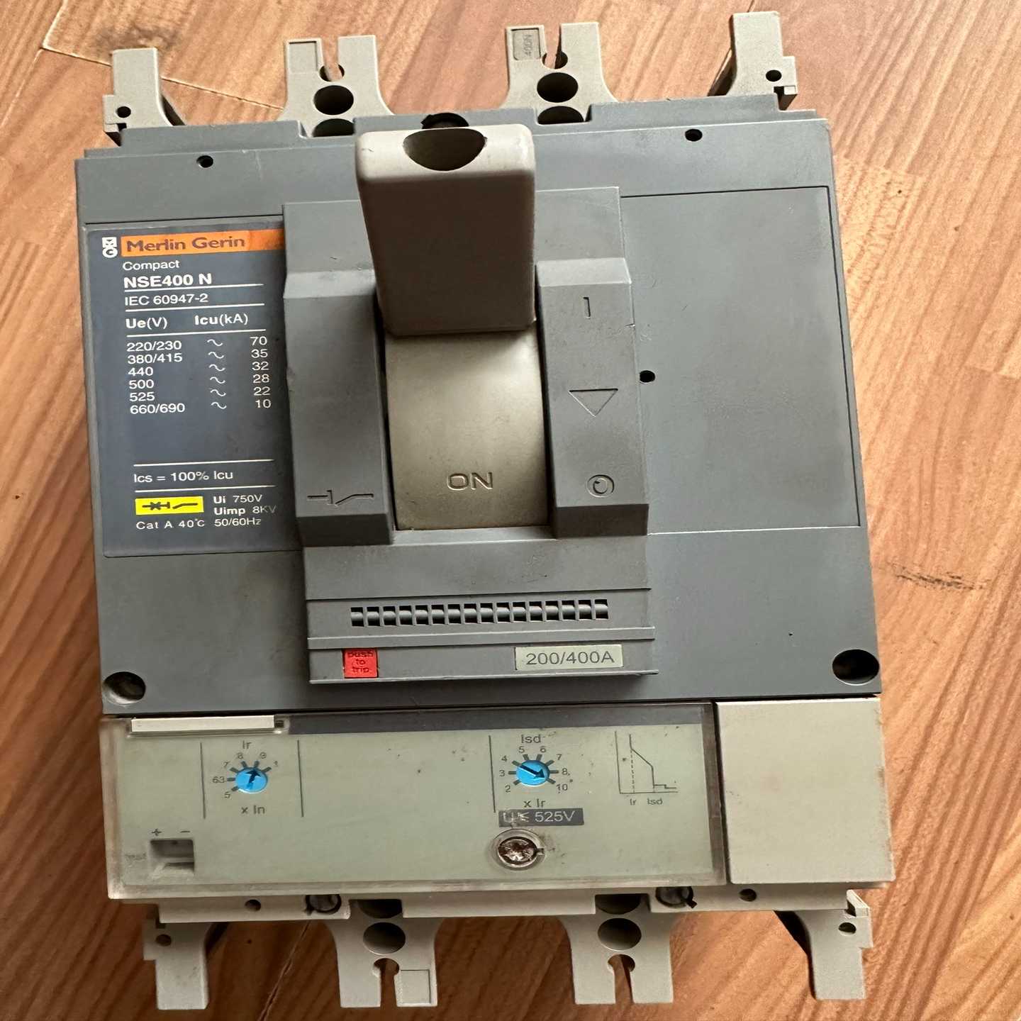 梅兰日兰NSE400N塑壳断路器件询价