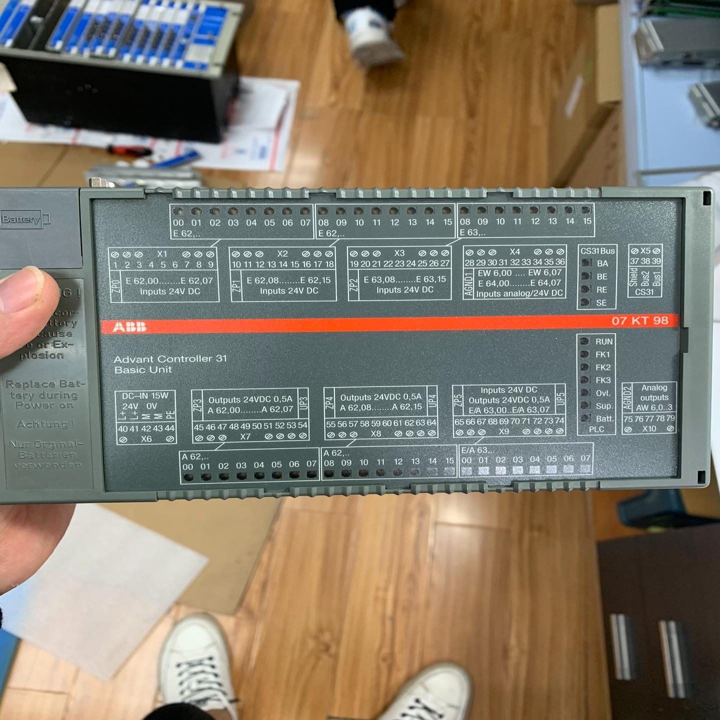 07KT98。ABB模块！成色非常好！请先联系~询价
