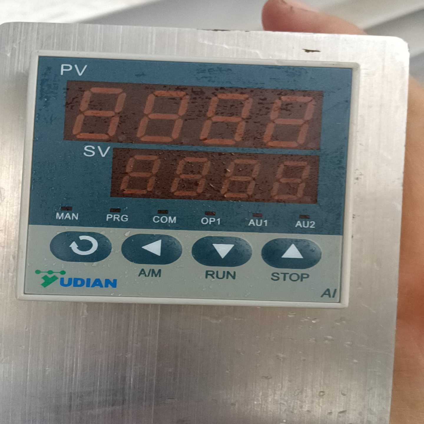 宇电温控表数显智能可调温度表24V温控仪器教，图片就是实物嘎