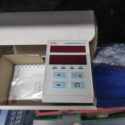 (询价)ABB控制器COMMANDER 100
