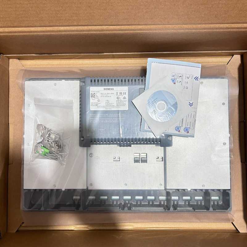 6AV2124-1MC01-0AX0触摸屏99新带包装配件齐【鑫鑫商铺】