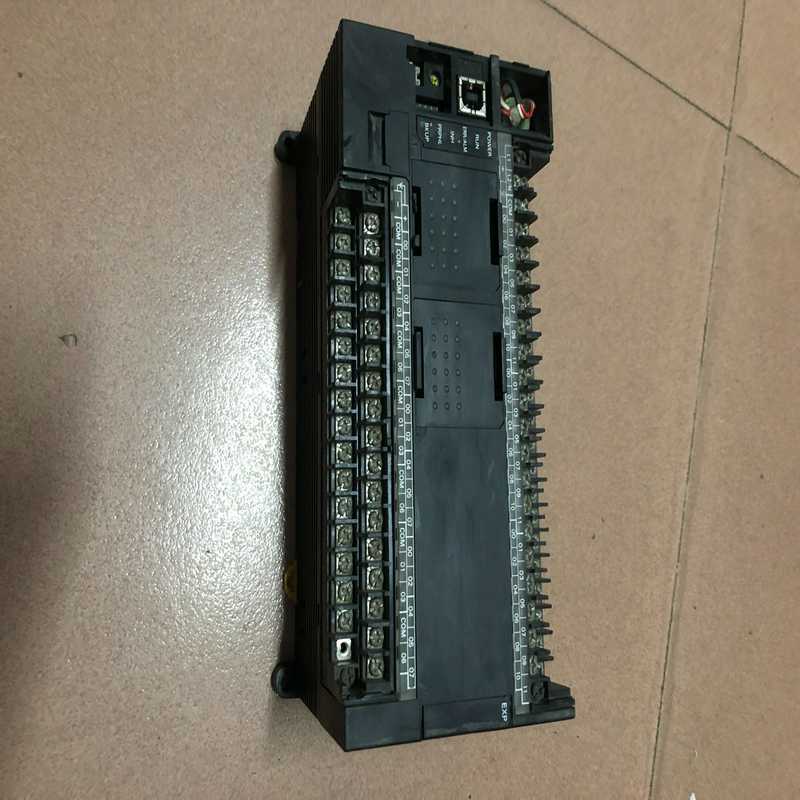 (询价)CP1L一M60DR一A。成色如图。的联系我