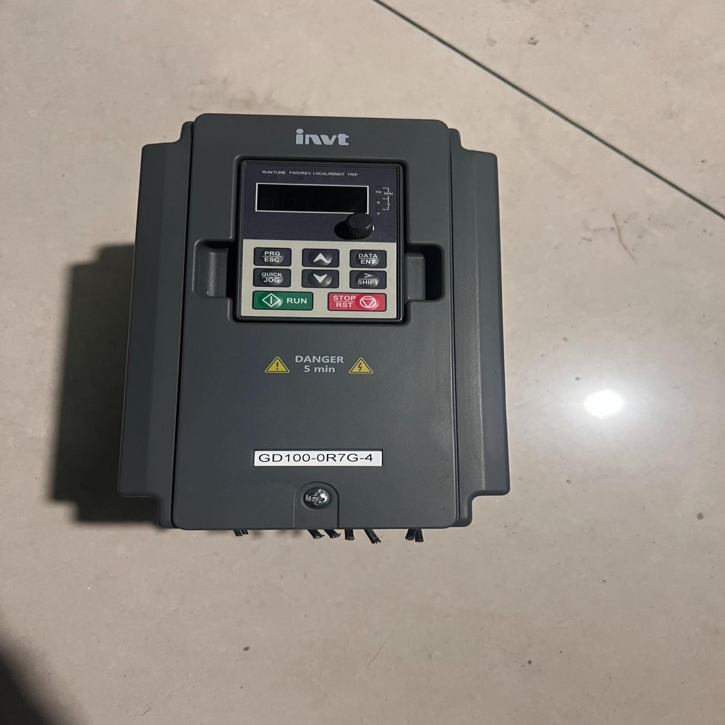 英威腾GD100-0R7G-4 075KW