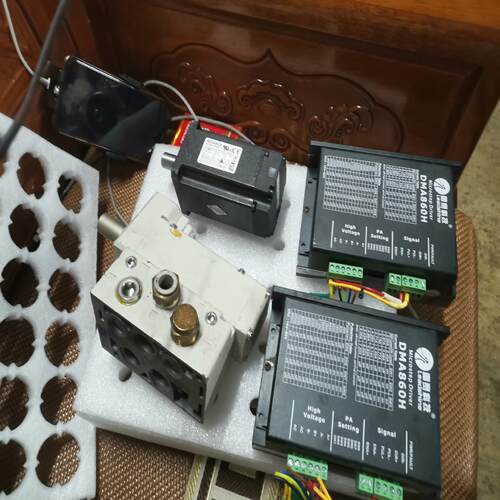 汇川伺服电机MS1H4-40B30CB，400W，功能正常成~询价