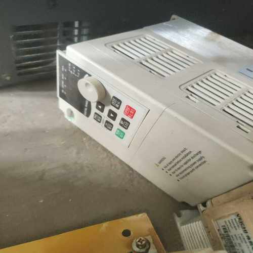 变频器TV6-004G3/5R5P3成色好4/5.5KW【鑫鑫商铺】