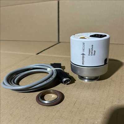 拆机一台PFEIFFER普发真空计;（耶耶电子）