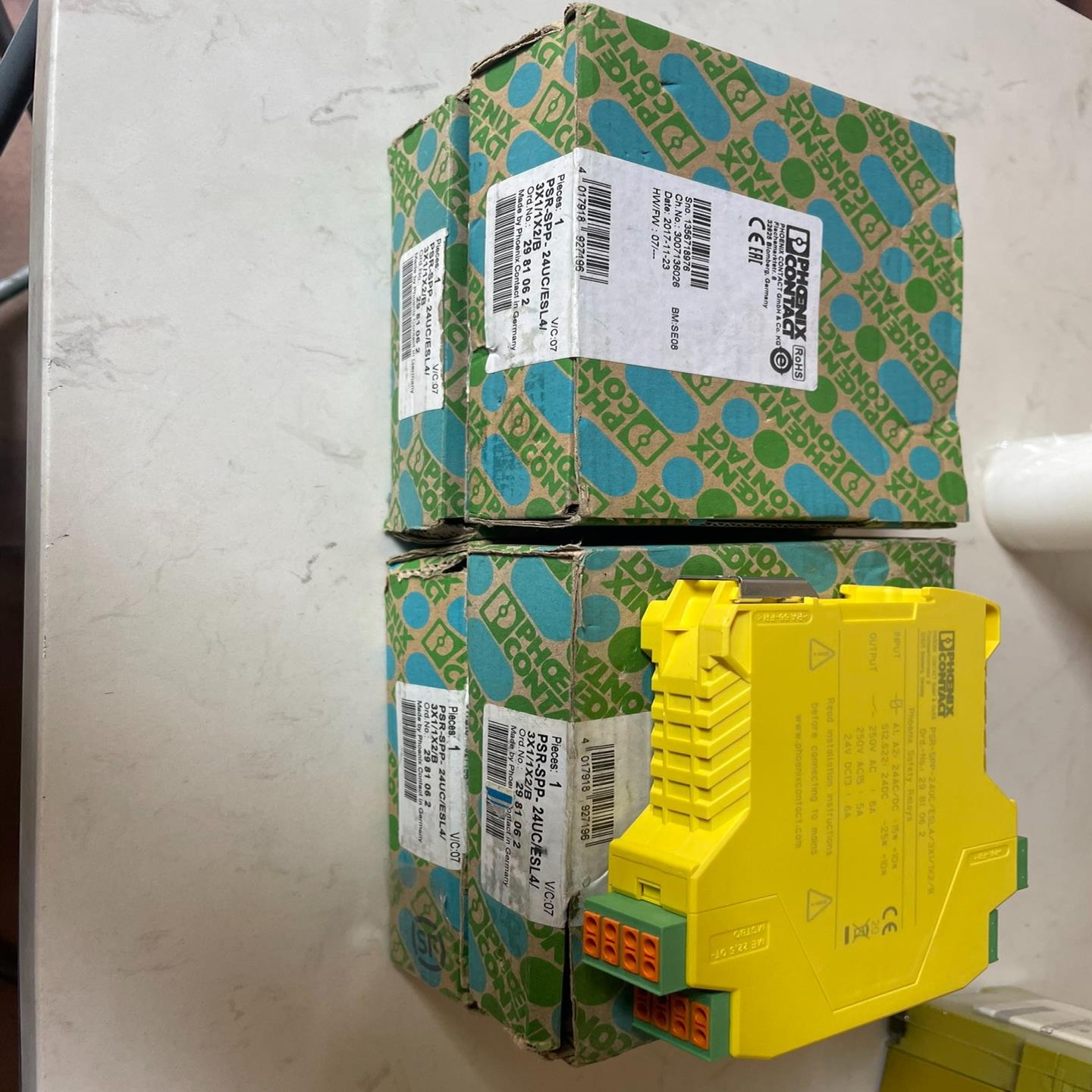 议价菲尼克斯安全继电器PSR-SPP-24UC/ESL4/3X1