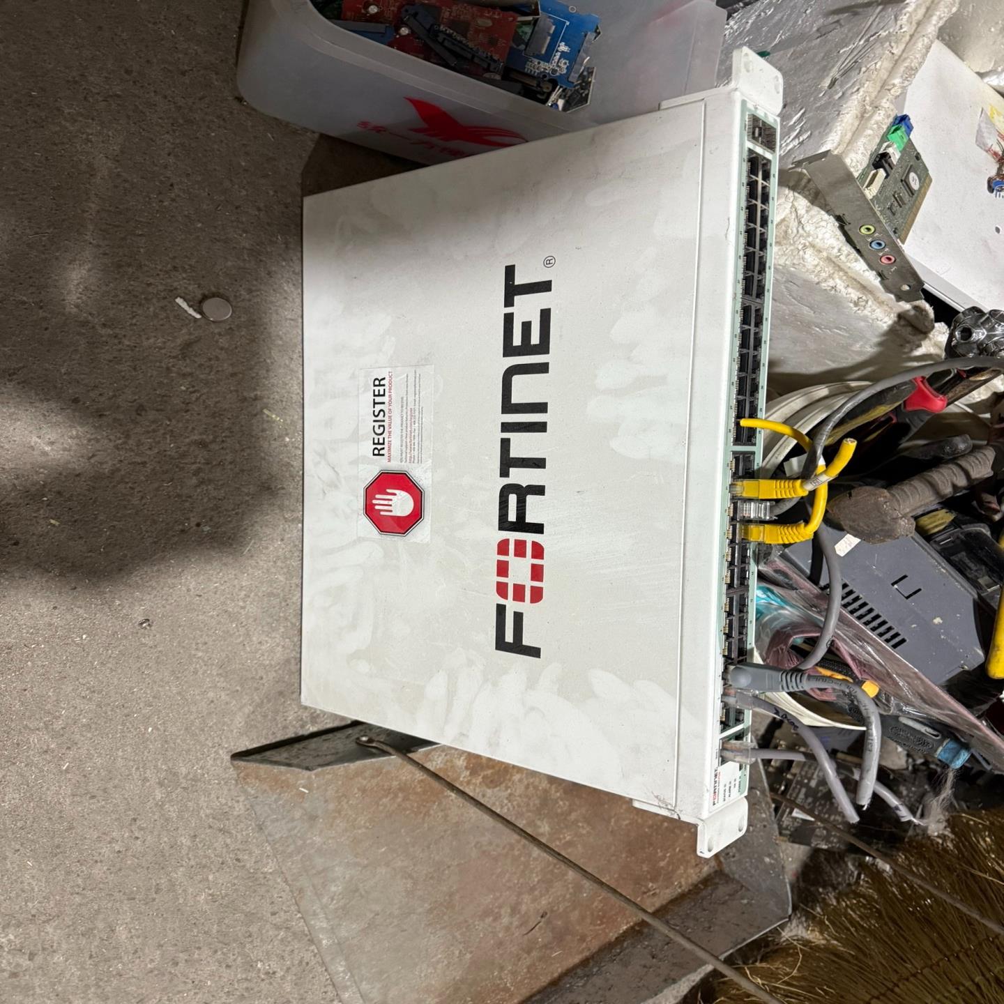 飞搭FORTINET 型号 FG-94D-POE