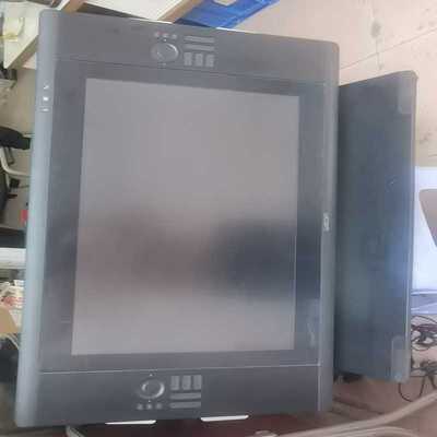 Wacom 新帝24HD touch cintiq液晶数位屏（豆豆设备）