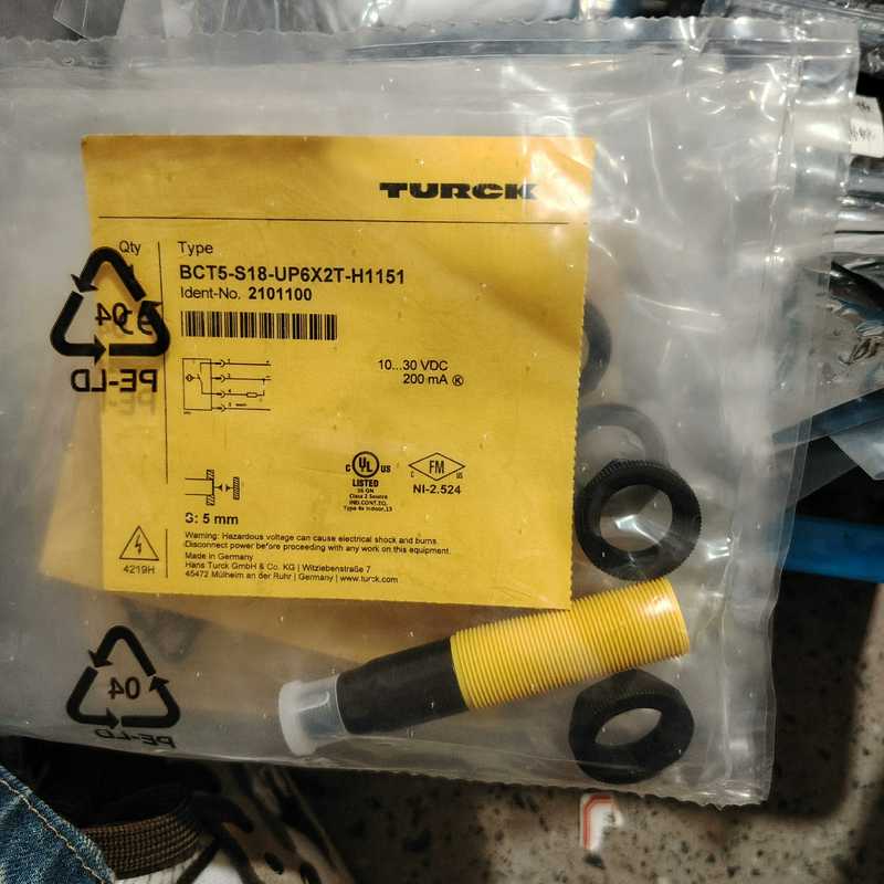 传感器BCT5-S18-UP6X2T-H1151~询价