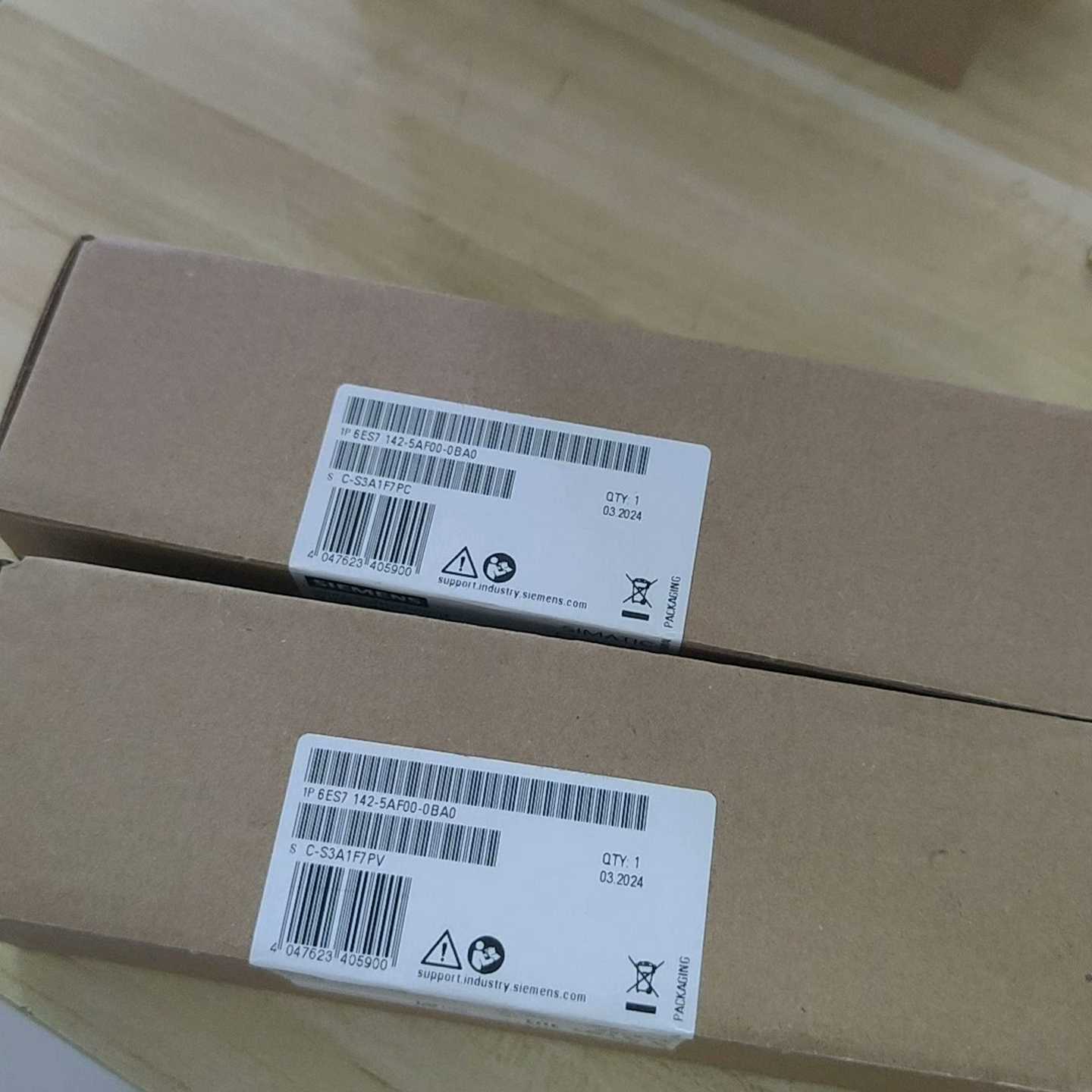 询价~6ES7 142-5AF00-0BA0未拆封现