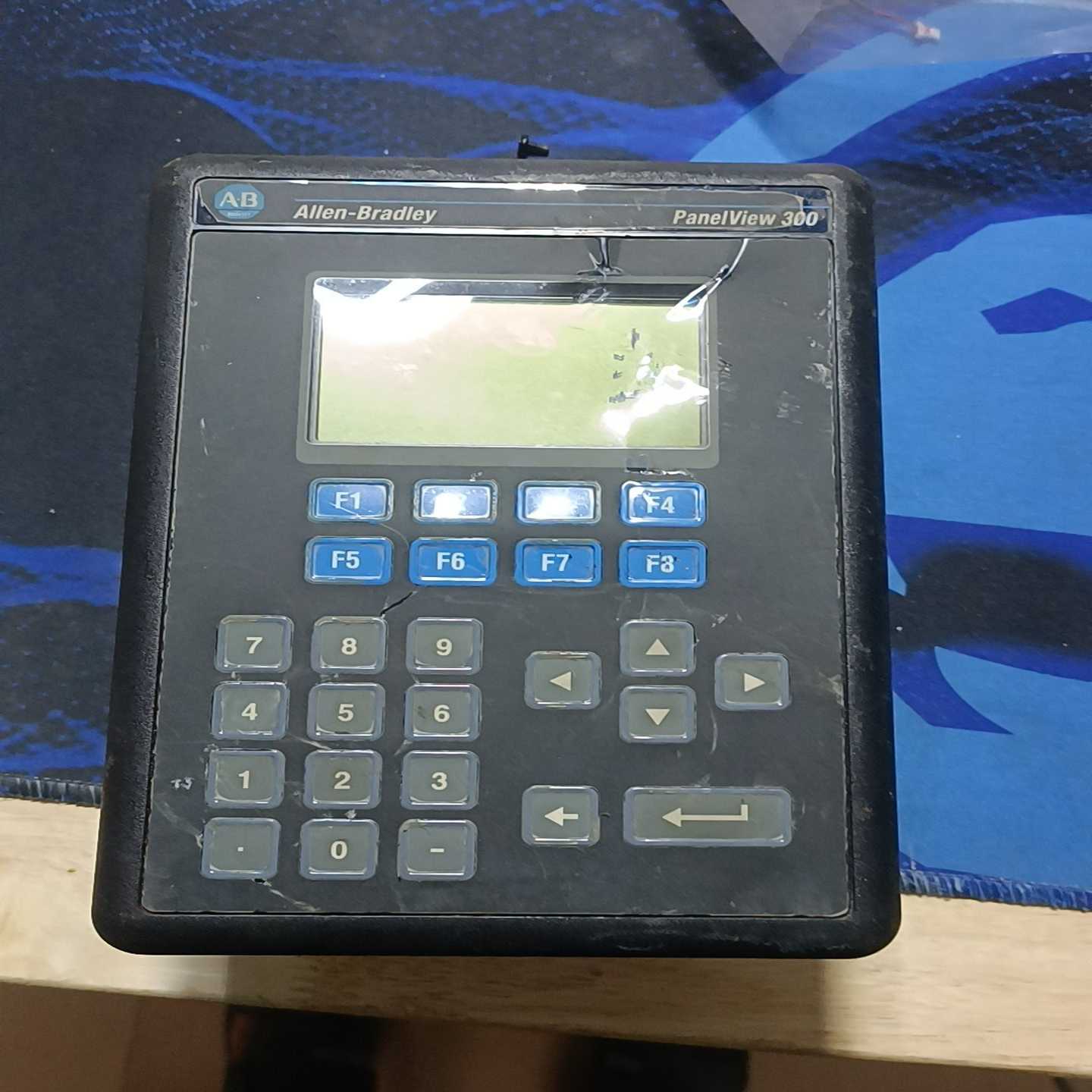 AB触摸屏  2711-K3A2L1功能正常液晶有点实物【侨报商行】